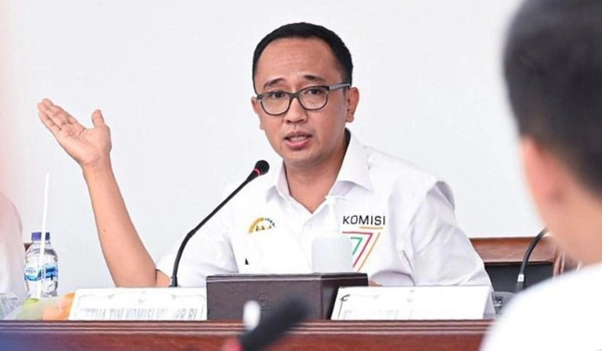 Manfaat Pembentukan Pansus untuk Krakatau Steel