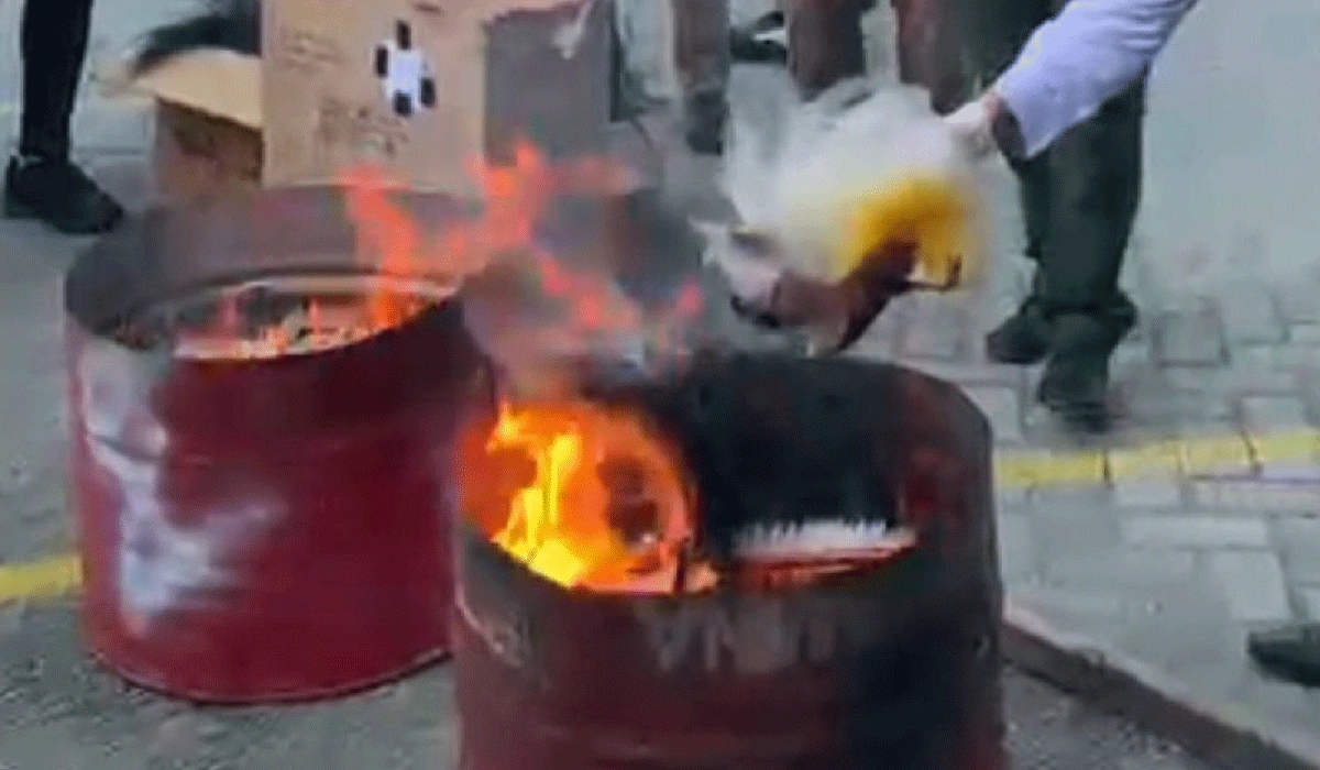 DPR Soroti Pembakaran Mahkota Cenderawasih, Dinilai Melanggar Aturan