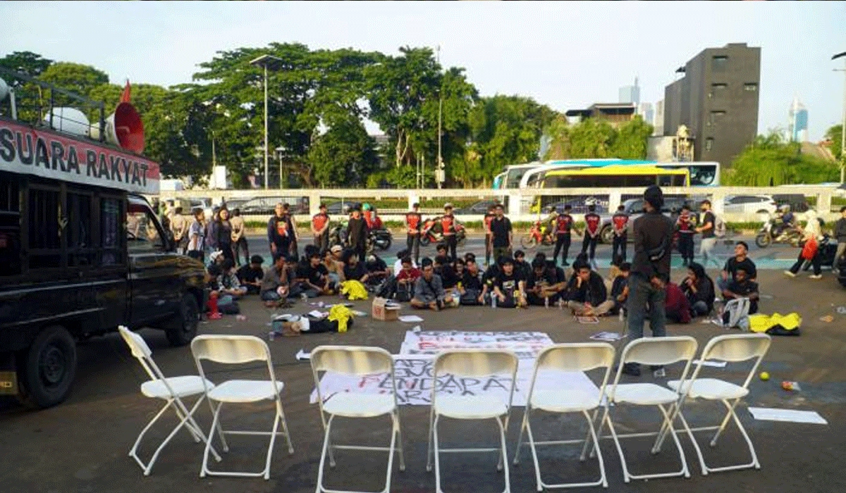 Konsekuensi Absensi Pembahasan RUU
