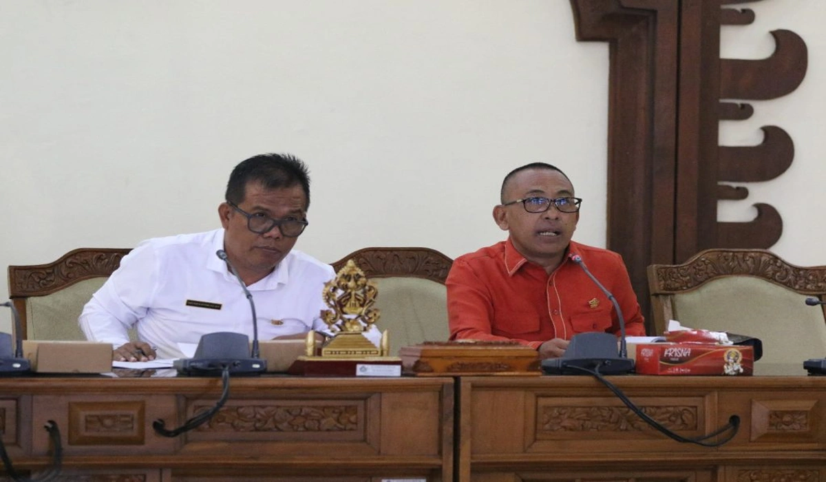 Perjalanan dan Pengabdian Politik