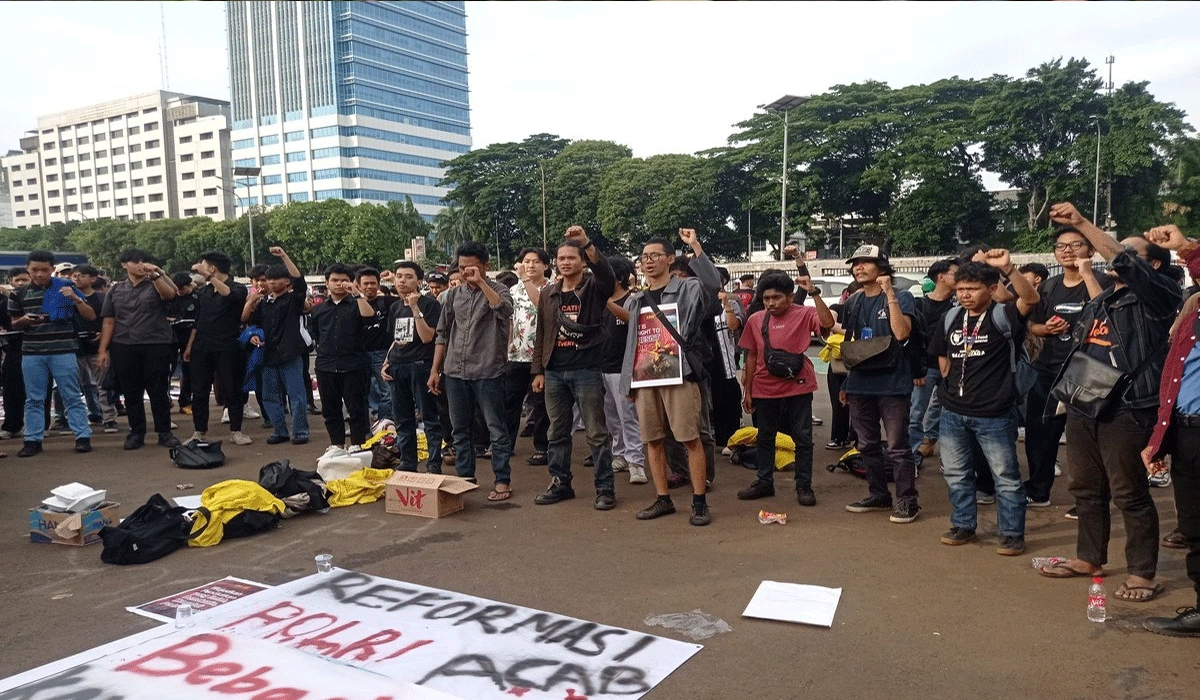 Rapat DPR Tanpa Kehadiran Anggota, Aspirasi Publik Terhambat