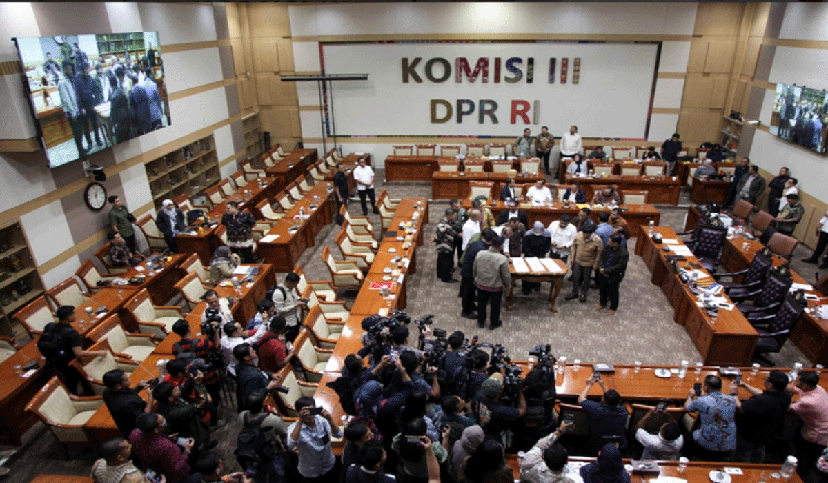 
Skandal RUU KUHAP, Ketika Partisipasi Publik Hanya Sekadar Drama
