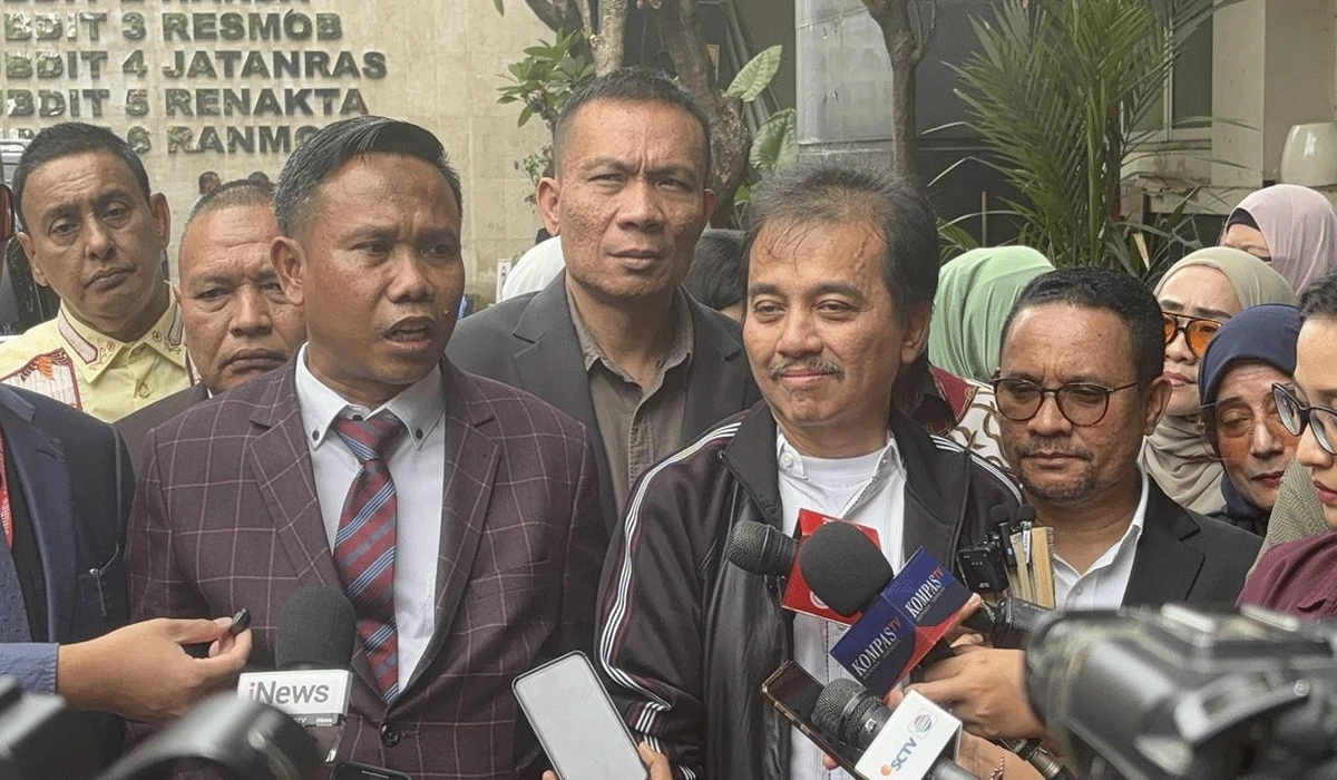 Roy Suryo Dan Tersangka Lainnya Soal Ijazah Jokowi Dibatasi Ke Luar Negeri Dan Wajib Lapor
