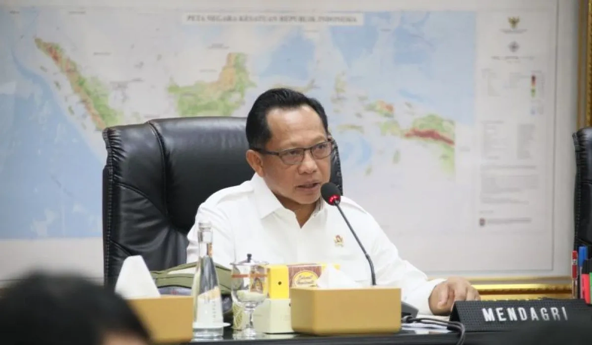 Mendagri-Dorong-Solidaritas-Daerah-Untuk-Bantu-Banjir-Sumatera